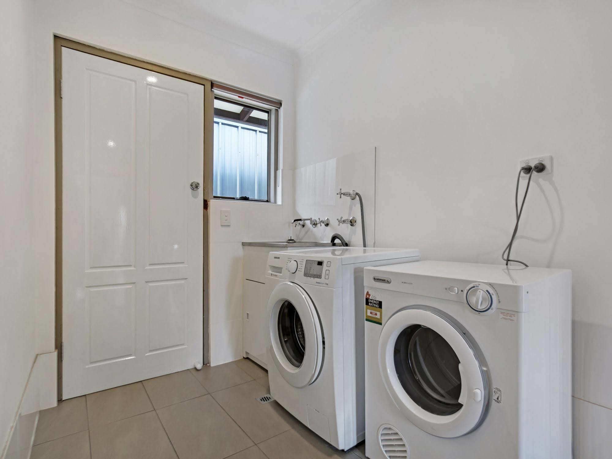 Adelaide Holiday Homes Luaran gambar